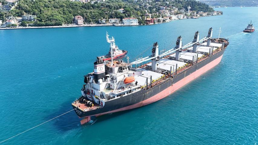 İstanbul Boğazı çift yönlü trafiğe kapatıldı
