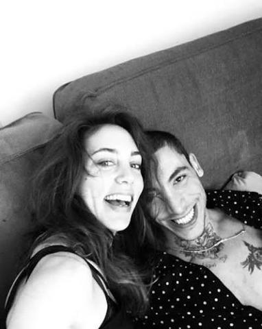 Can Bonomo ve Öykü Karayel trafikte böyle görüntülendi Kask detayı dikkat çekti