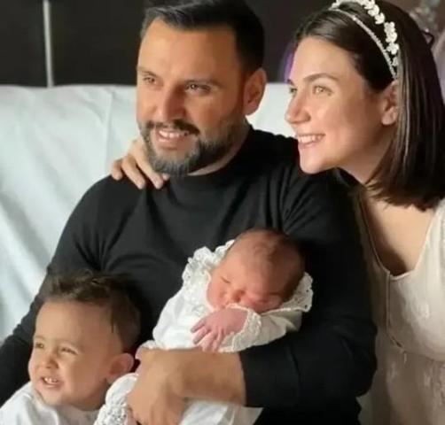 Alişan çocuklarıyla tekne tatilinde Eliz ve Burak’la keyifli anlar