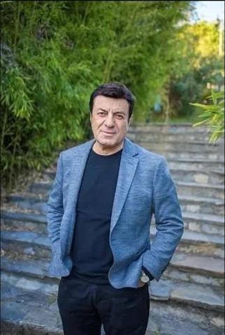 Coşkun Sabah yeni imajıyla dikkat çekti Estetik iddialarına yanıt verdi