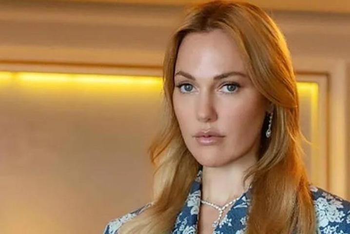 Meryem Uzerli gençlik arşivini açtı 22 yaşındaki hali gündem oldu