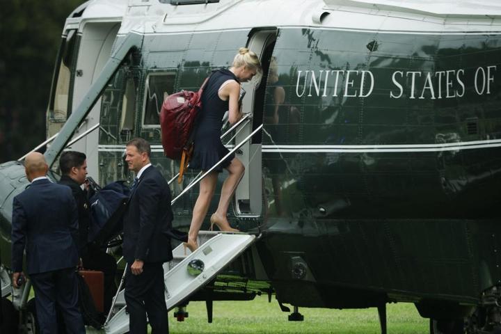 Washingtonda dedikodu kazanı Trump’ın yanından ayrılmayan isim dikkat çekti: Melaniayı rahatsız eden söylentiler...