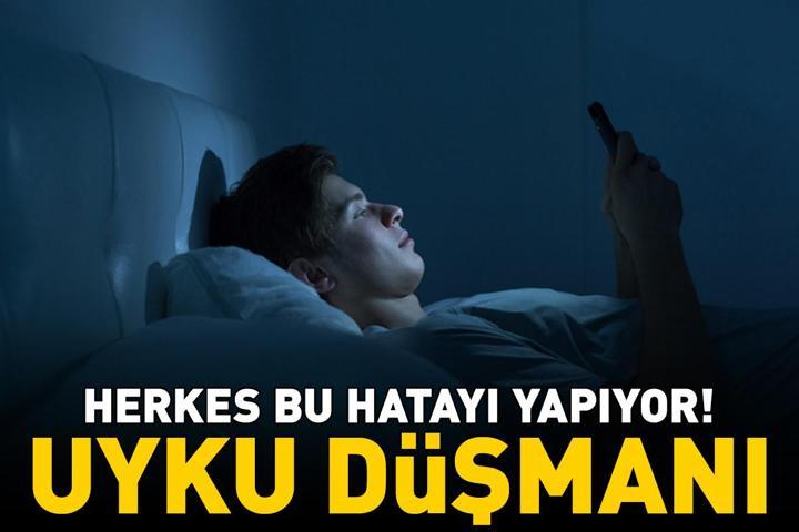 Sadece gözlerinize değil beyninize de zarar veriyor Yatmadan önce ekrana bakmanın biyolojik faturası
