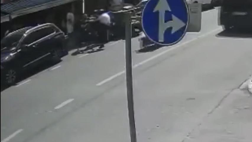 Motosikletimi neden çektin kavgası: Yumruk atan araç sahibini bıçakladı
