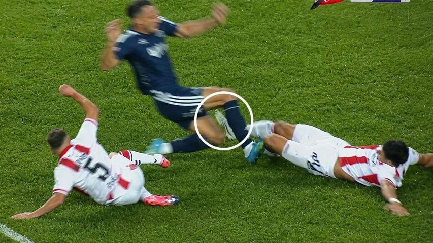 Fenerbahçede Semedo kırmızı kart görmeli miydi Samsunspor maçındaki iki pozisyon incelendi...