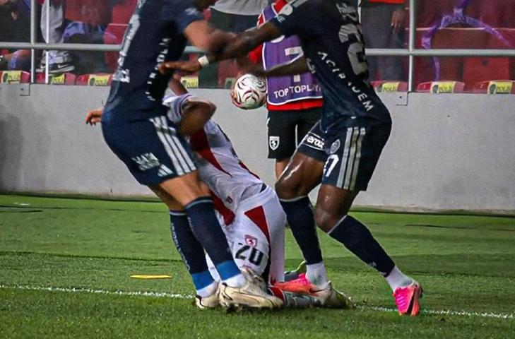 Fenerbahçede Semedo kırmızı kart görmeli miydi Samsunspor maçındaki iki pozisyon incelendi...