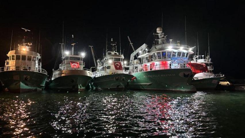 İstanbulda balıkçılar ‘Vira Bismillah’ diyerek denize açıldı