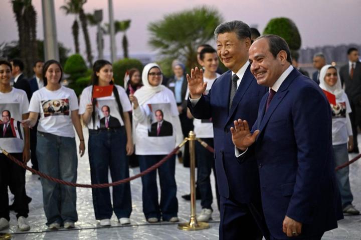 Kahirede 70. yıl diplomasisi: Çin lideri Şi, 10 yıl aradan sonra Mısırda