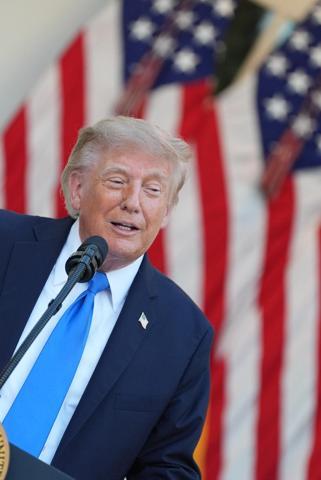 Trump’ın portresi 1 doların üzerine basıldı: Saatler içinde tükendi