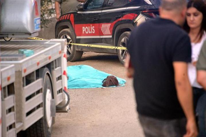 4 çocuk annesi olan eşini öldürüp intihar etti