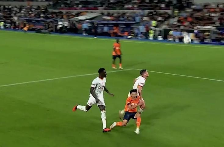 Başakşehir - Galatasaray maçında verilen penaltı kararı doğru mu