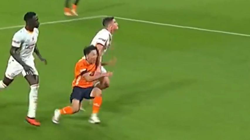 Başakşehir - Galatasaray maçında verilen penaltı kararı doğru mu