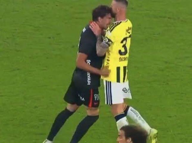 Eski hakemlerden Fenerbahçe-Beşiktaş derbisi düdüklerine net yorum: Penaltı daha doğru olurdu