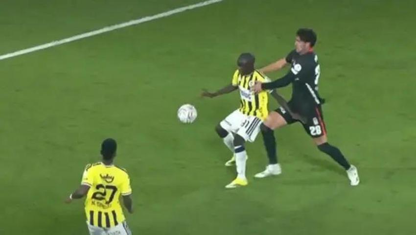 Eski hakemlerden Fenerbahçe-Beşiktaş derbisi düdüklerine net yorum: Penaltı daha doğru olurdu