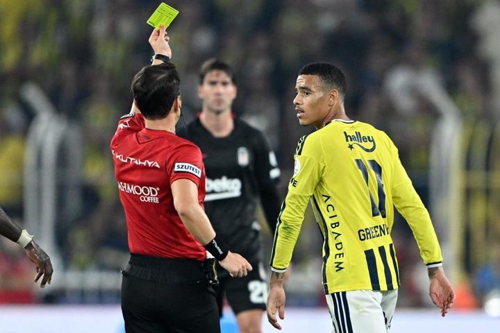 Nihat Kahveci’den derbi yorumu: VAR o hareketi görmüyor mu