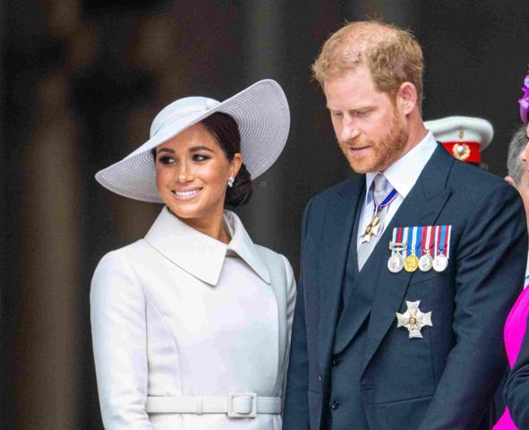 Prens Harry’nin sürpriz dönüşü İngiltere’yi karıştırdı