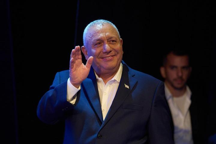 İsrail seçimlerinde sürpriz senaryo: Netanyahu, rakibi Eisenkot ile hükümet kurabilir mi İş dünyasında olsa Rekabet Kurumu incelerdi...