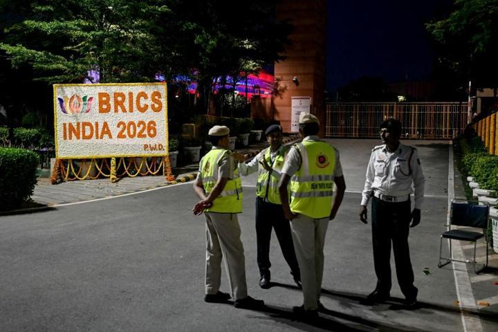BRICS liderleri Yeni Delhide bir araya geliyor: Putin, Şi, Pezeşkiyan aynı zirvede Masadaki başlıklar…