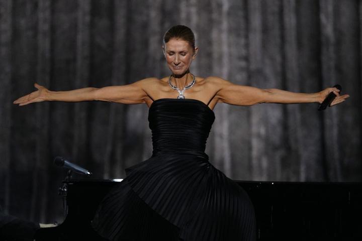 Celine Dion, 6 yıl sonra sahnelere geri döndü