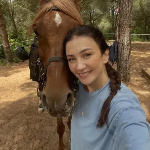 Sıfır Makyaj, Sıfır Filtre 44 Yaşındaki Ceren Benderlioğlu Güzellik Sırrını Açıkladı