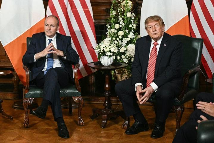Trump’tan Dublin’de şaşırtan çıkış Bir sözüyle ortalık karıştı: “En nihayetinde birleşecek”