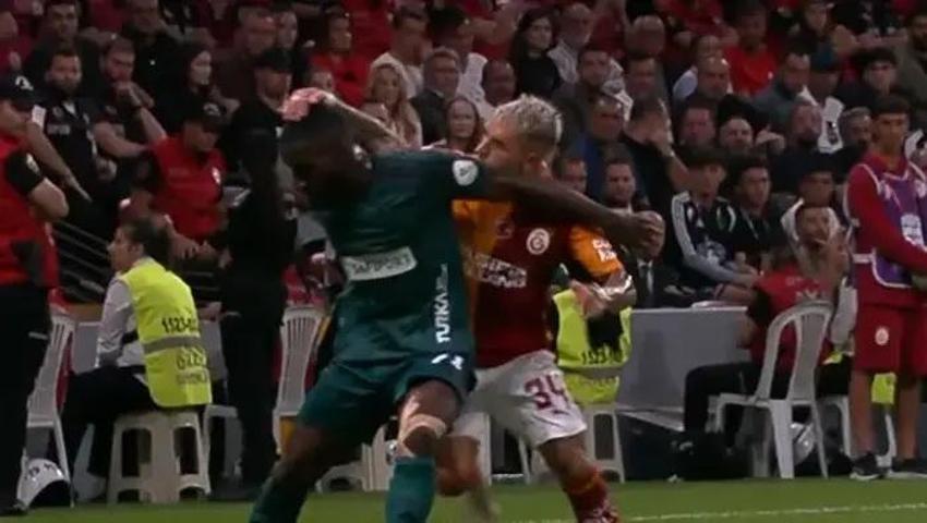 Galatasaray - Kocaelispor maçındaki gol iptalinde karar doğru mu Eski hakemler yorumladı...