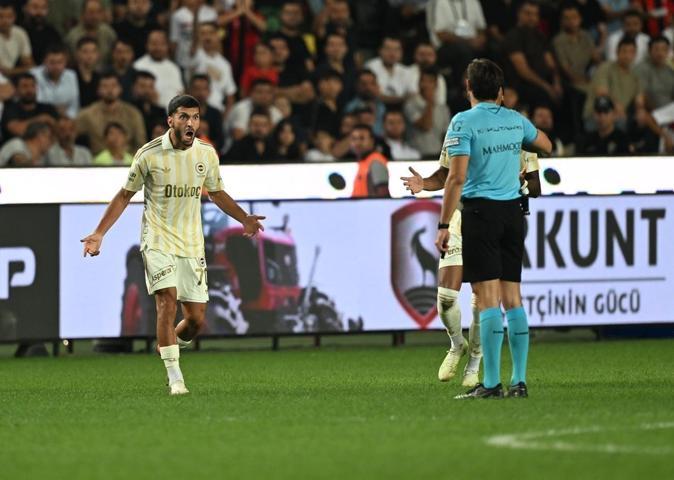Gaziantep FK - Fenerbahçe maçındaki düdükler, eski hakemlerce yorumlandı: Sınıfta kaldı