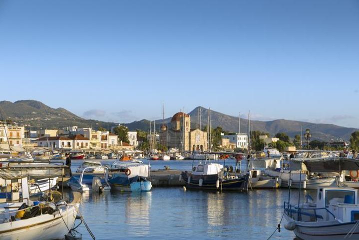 Eylülde rüya gibi tatil Yunanistanın eşsiz cenneti Aegina Adasında gezilecek yerler Atinaya 30 dakika uzaklıkta