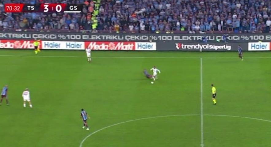 Trabzonspor - Galatasaray maçında ekstra kırmızı kart çıkmalı mıydı Eski hakemlerden net yorum