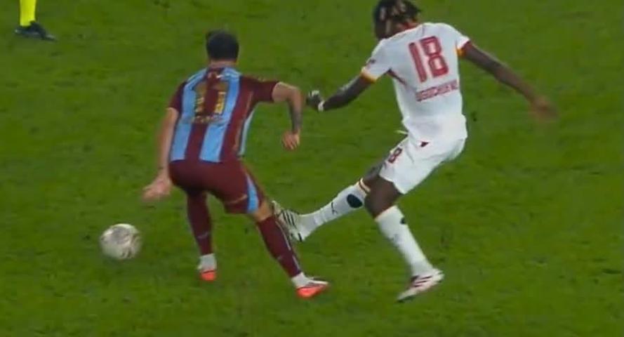 Trabzonspor - Galatasaray maçında ekstra kırmızı kart çıkmalı mıydı Eski hakemlerden net yorum
