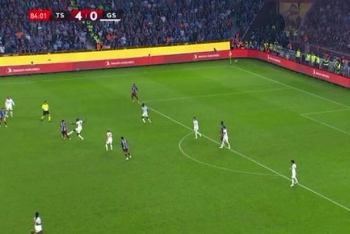 Trabzonspor - Galatasaray maçında ekstra kırmızı kart çıkmalı mıydı Eski hakemlerden net yorum