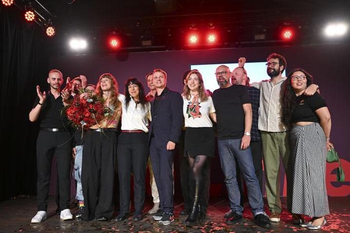 Tarih yazdı: Elif Eralp Almanyadaki seçimlerde zafere yürüdü