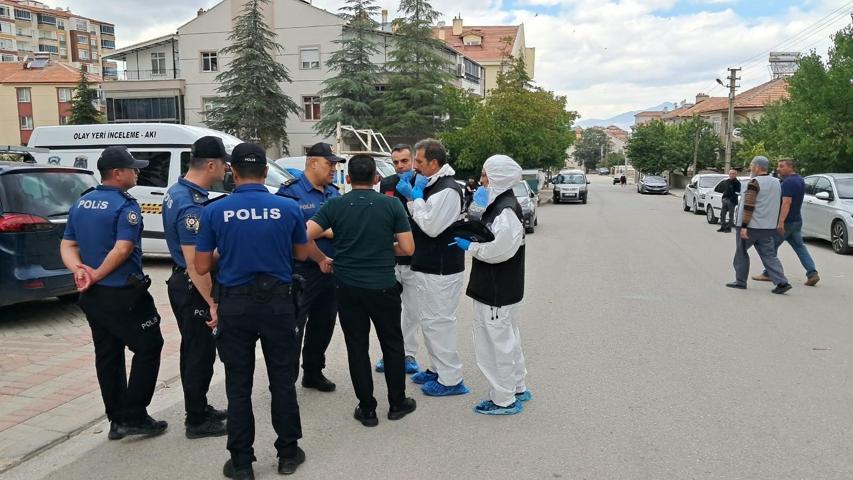 Kimyasal şüphe Karı-kocanın ölü bulunduğu evde inceleme
