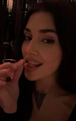 Hande Erçel tarzıyla sosyal medyayı salladı: Dünya güzeli