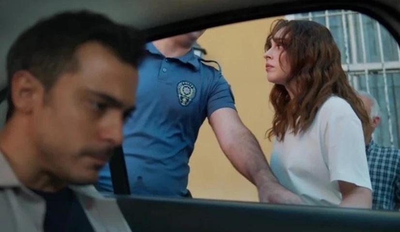 Güller ve Günahlar nefes kesti Berrak eve döndü