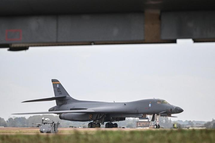 İngiltere’deki Fairford Üssü’nde yeni hareketlilik: ABD tüm bombardıman uçaklarını geri çekti