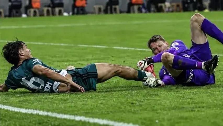Beşiktaş - Kocaelispor maçındaki tartışmalı iki pozisyon, geceye damga vurdu Eski hakemler son noktayı koydu...