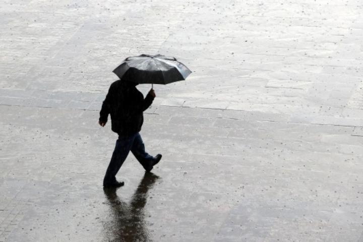 Meteoroloji uyarmıştı: Sağanak durmuyor İstanbulda hayat felç