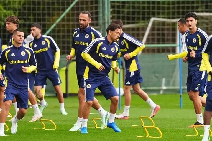 ASTON VİLLA - FENERBAHÇE MAÇI KAÇ KAÇ BİTER Yapay zekadan Şampiyonlar Liginin lig aşamasının 2. hafta maçı için kritik tahmin