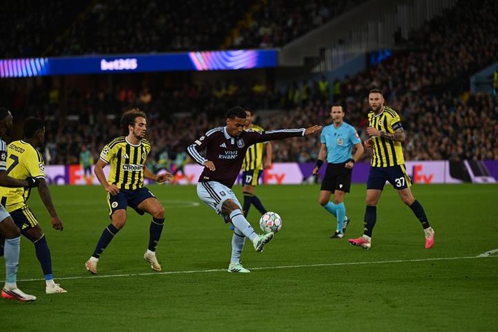 Nihat Kahveci, Fenerbahçenin 6-0lık Aston Villa hezimetini yorumladı: Gerçekleri yanaklarımıza tokatlayarak gösterdiler