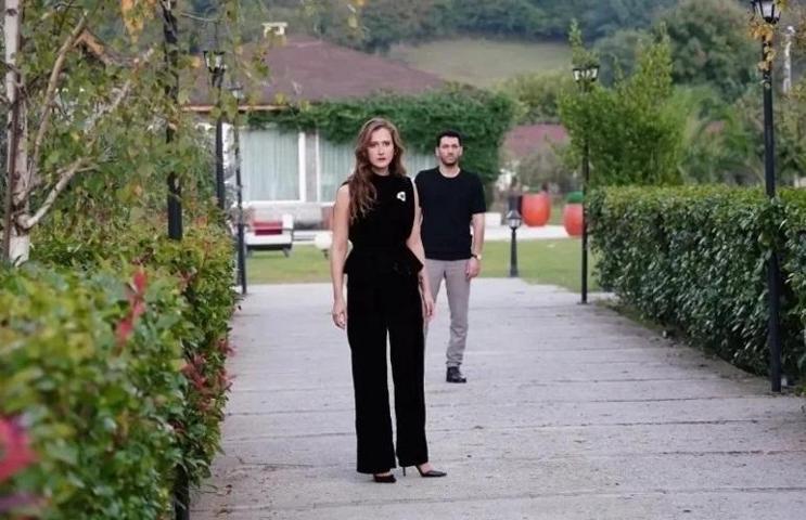 Güller ve Günahlar’ın 38. bölümü nefes kesti Serhat, Kader’in kızı olduğunu öğrenecek mi