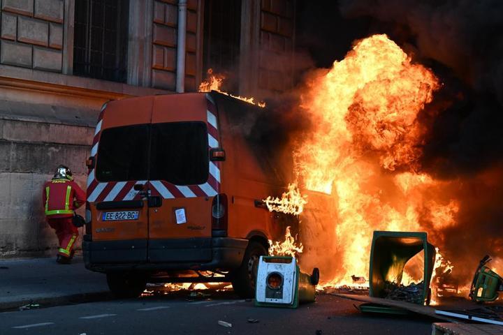 Fransada kontrolden çıkan protestolar: 3 soru 3 yanıt