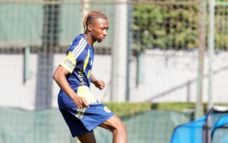 Fenerbahçe’de rota, Galatasaray derbisine döndü