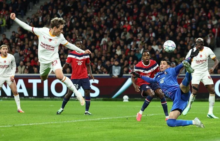 Galatasarayın 4-2lik galibiyeti dünya basınında: Lillein nazik celladı Osimhen