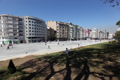 Taksimde yeni dönemin fotoğrafları
