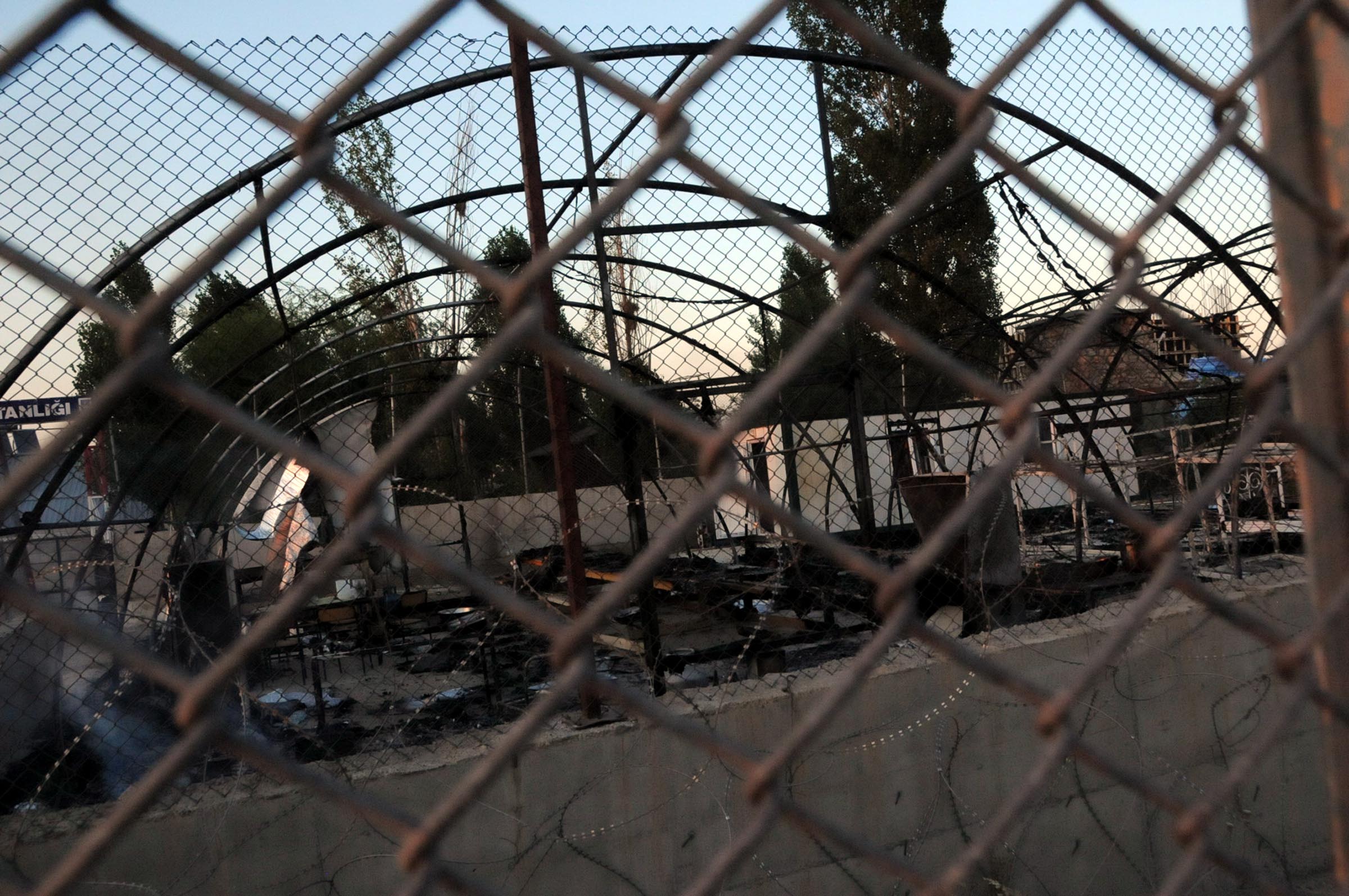 Licedeki karakol protestosunda kan aktı