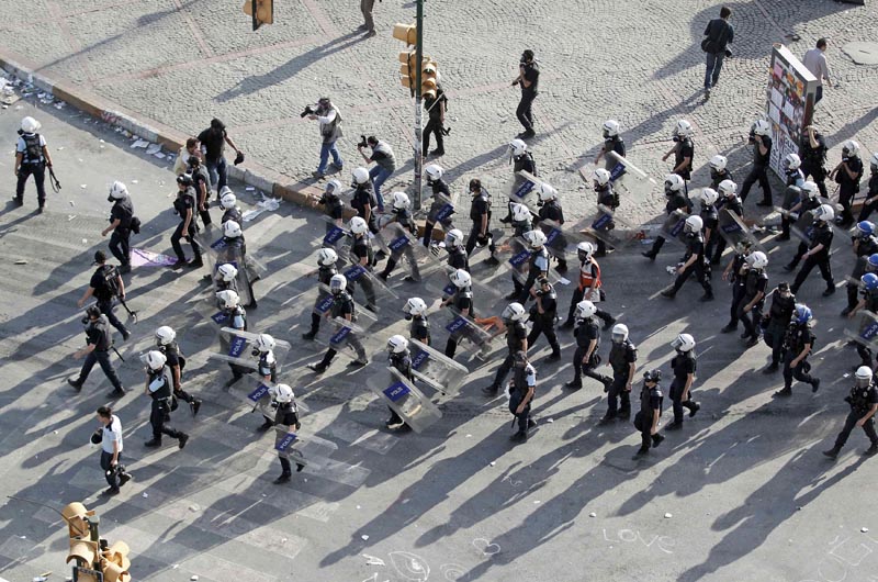 Taksime polis müdahalesi