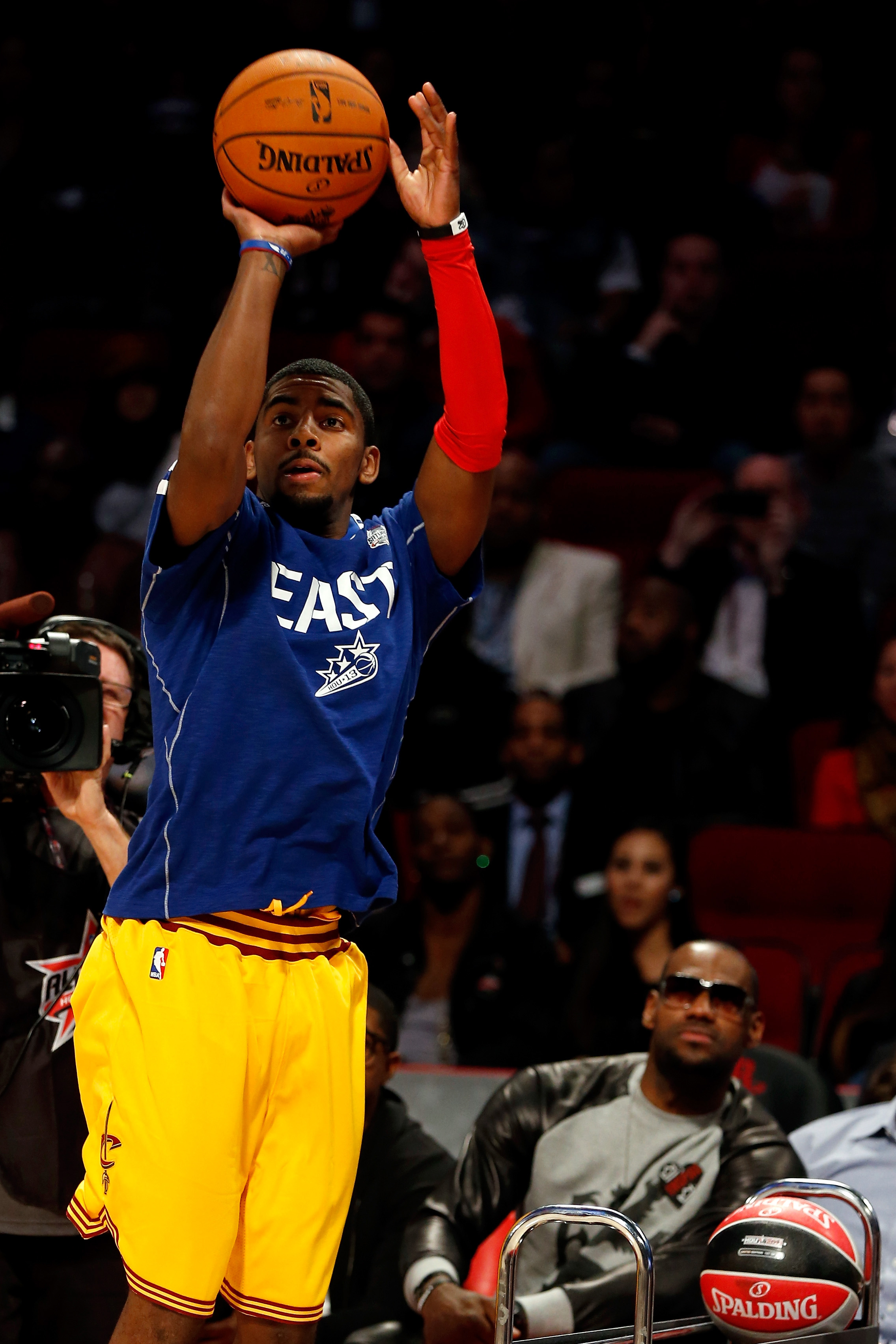 Uçtu uçtu Terrence Ross uçtu