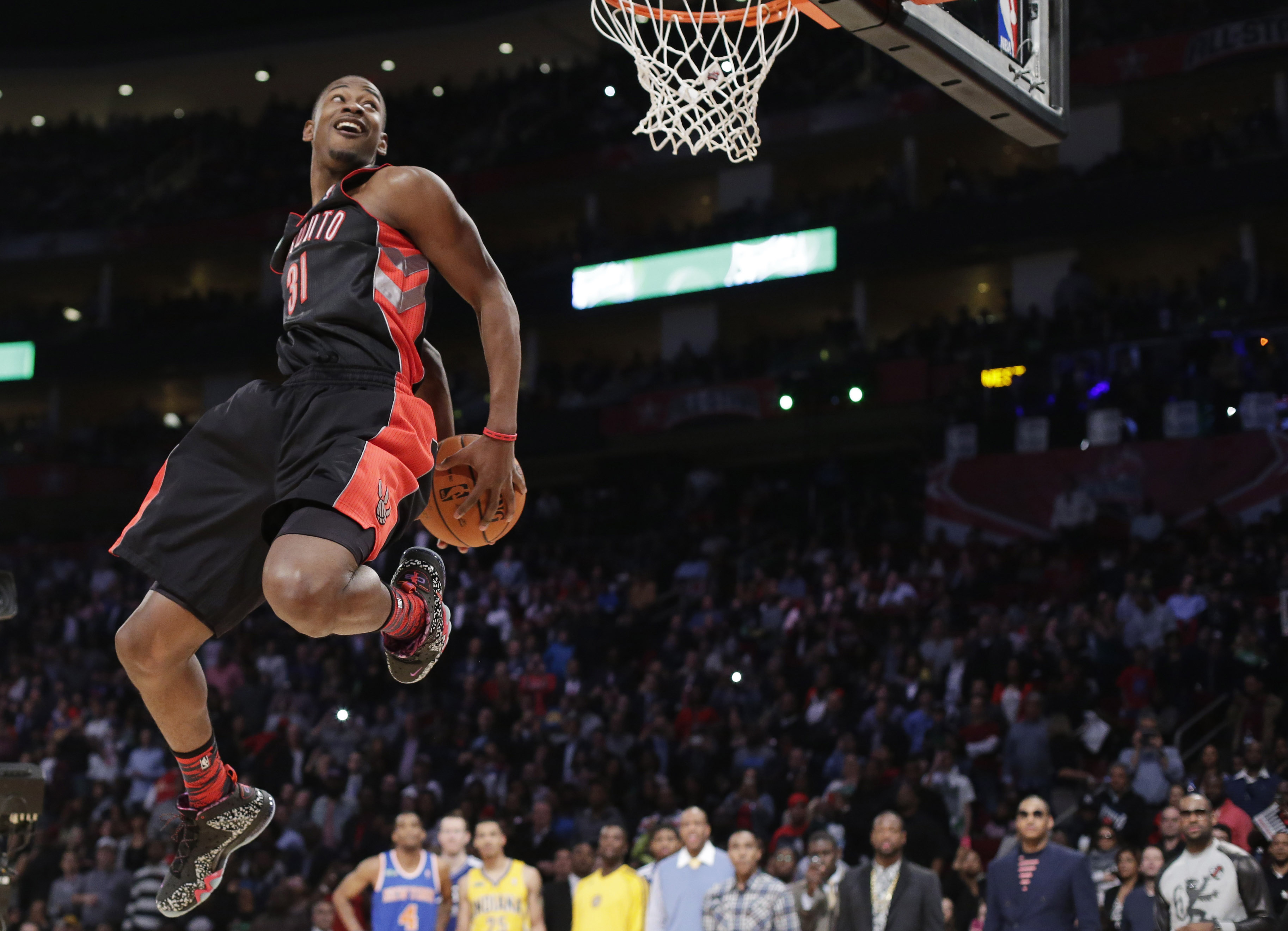 Uçtu uçtu Terrence Ross uçtu