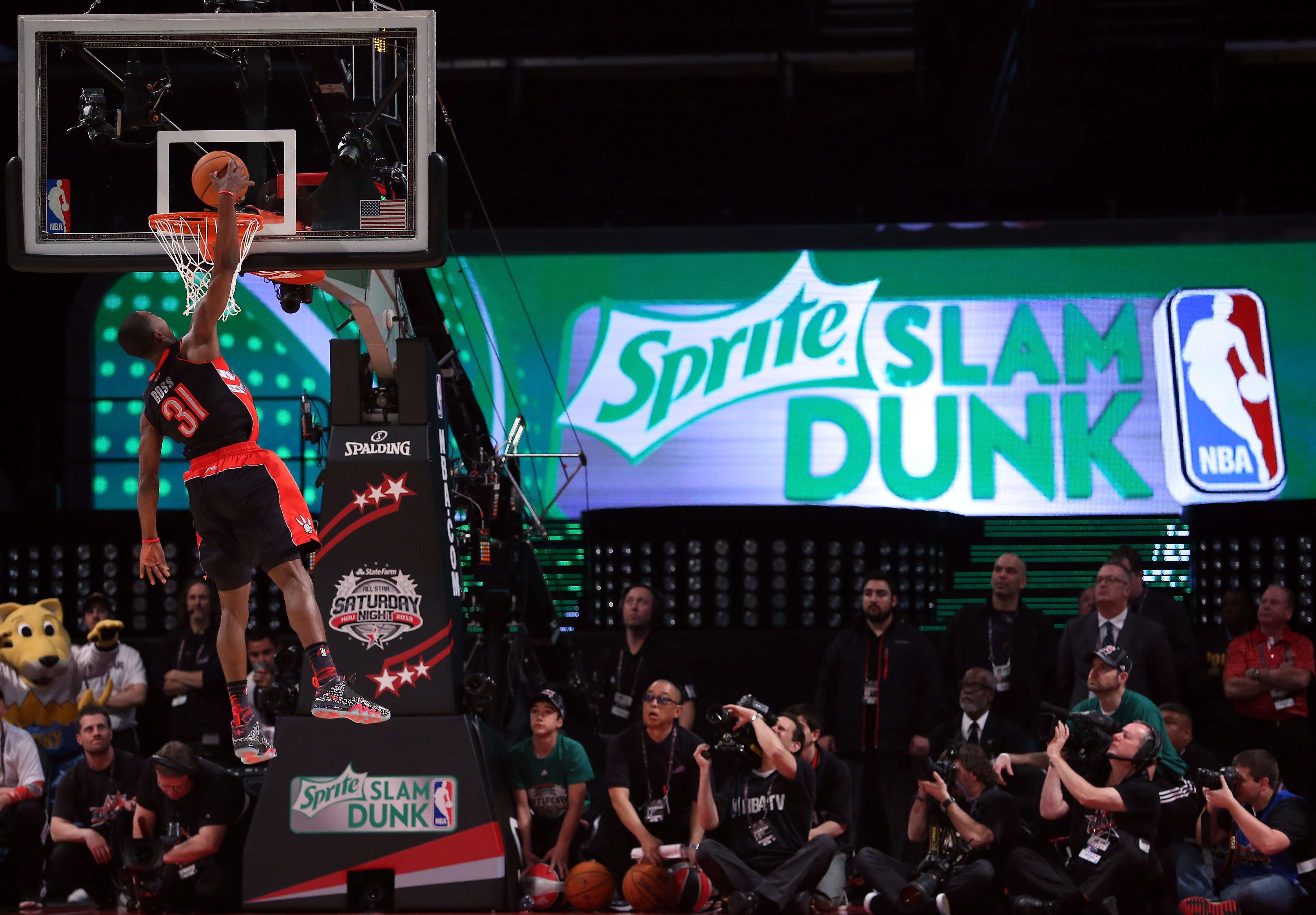 Uçtu uçtu Terrence Ross uçtu